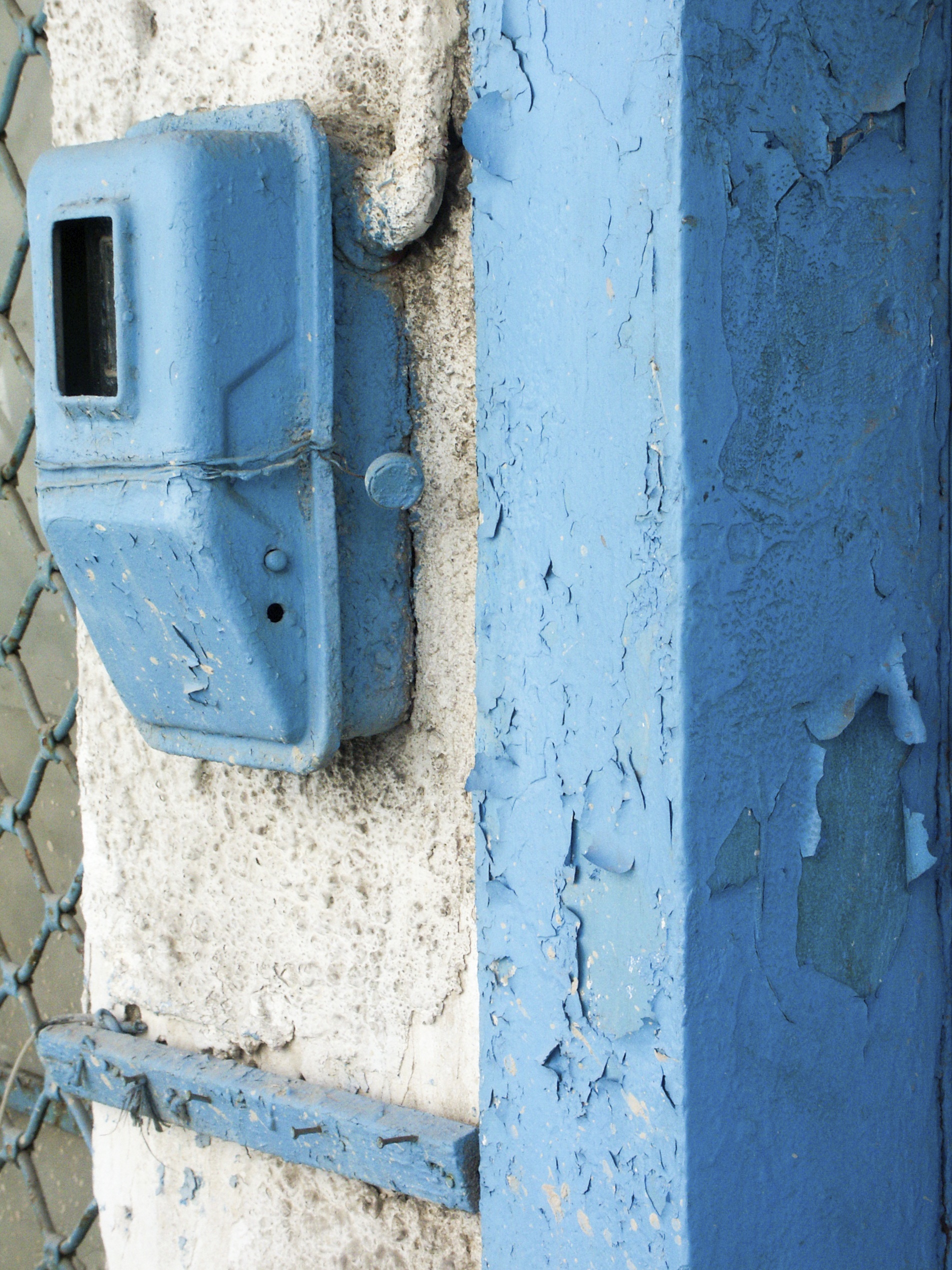 electric-outlet-blue.jpg